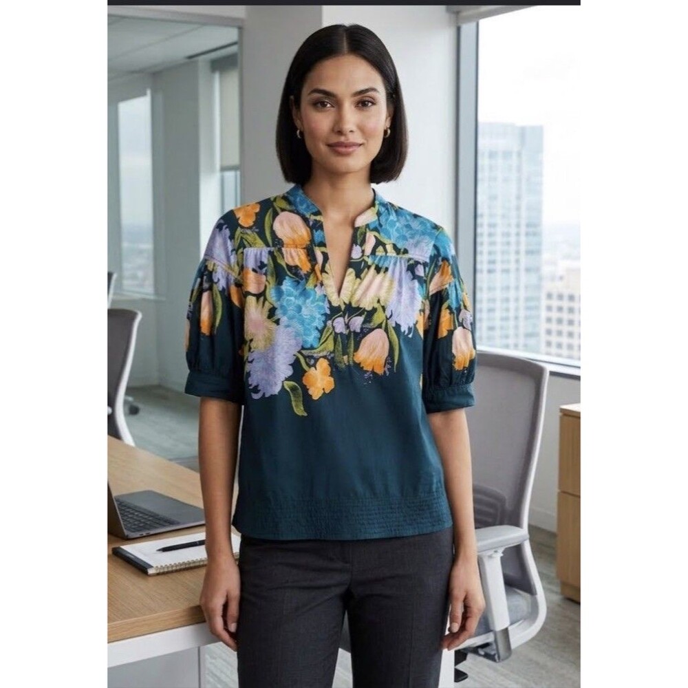 Anthropologie Darci Popover Dark Blue Floral Puff Sleeve Vneck Med Office Casual
